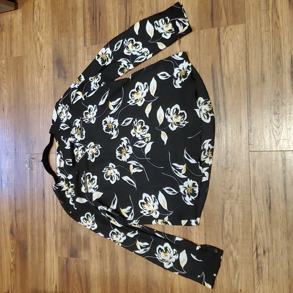 Maurices Floral Popover Blouse - Picture 2 of 8